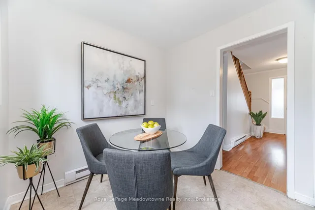 Additional property image - 204 Bousfield Cres
