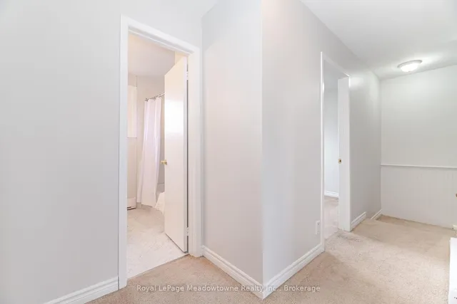 Additional property image - 204 Bousfield Cres