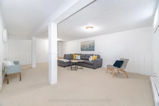Additional property image - 204 Bousfield Cres