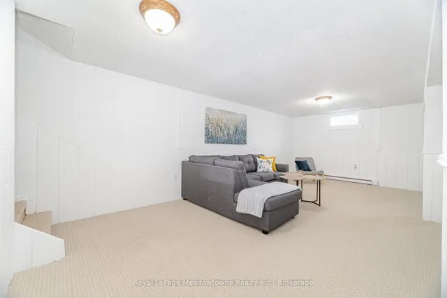 Additional property image - 204 Bousfield Cres