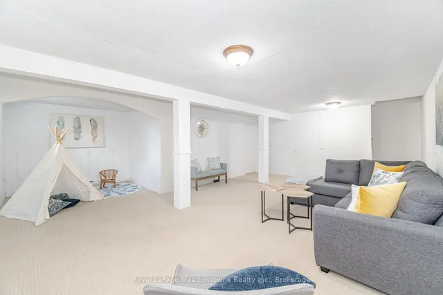 Additional property image - 204 Bousfield Cres