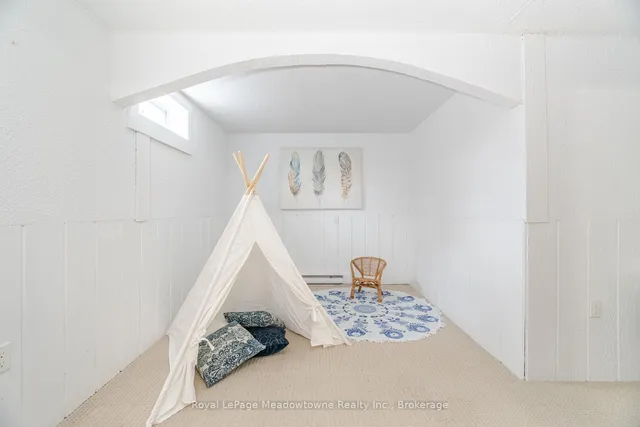 Additional property image - 204 Bousfield Cres