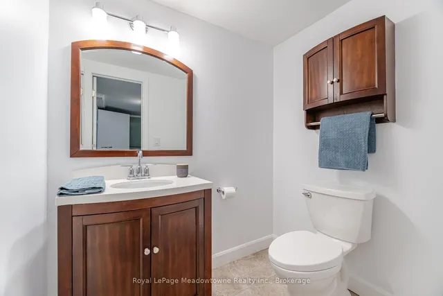Additional property image - 204 Bousfield Cres