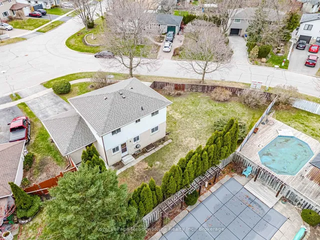 Additional property image - 204 Bousfield Cres