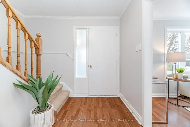 Additional property image - 204 Bousfield Cres