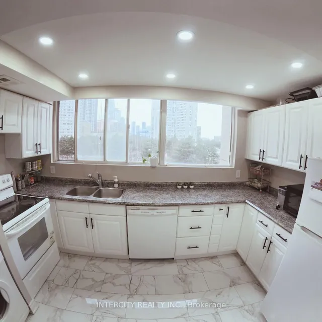 Additional property image - 3695 Kaneff Cres Unit 509