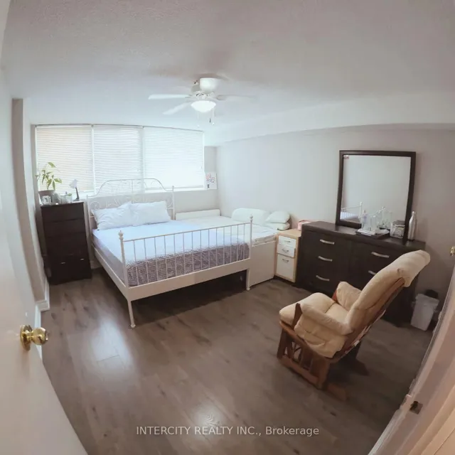 Additional property image - 3695 Kaneff Cres Unit 509
