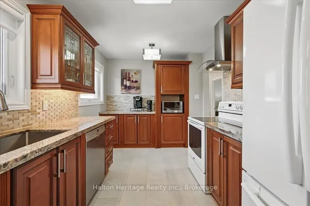 Additional property image - 452 Wedgewood Dr