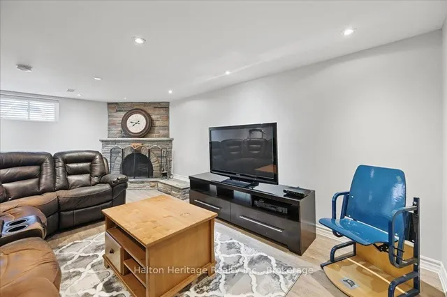 Additional property image - 452 Wedgewood Dr