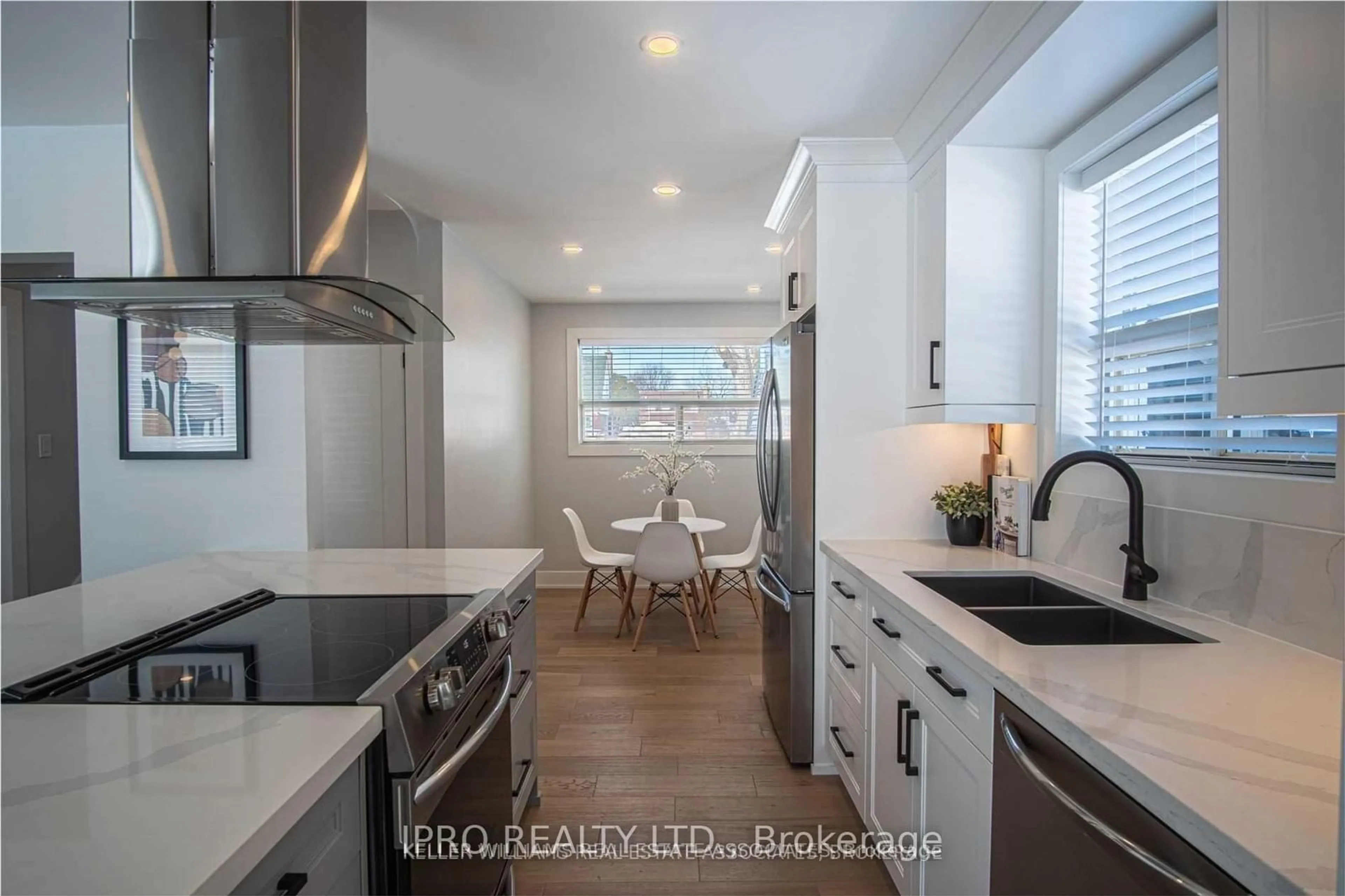 Contemporary kitchen, unknown for 289 Elmwood Cres, Milton Ontario L9T 1C3