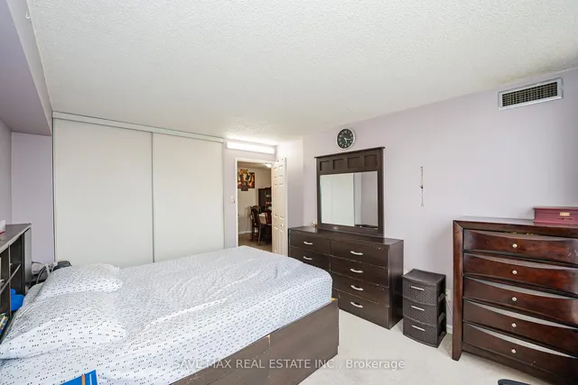 Additional property image - 10 Laurelcrest St Unit 707
