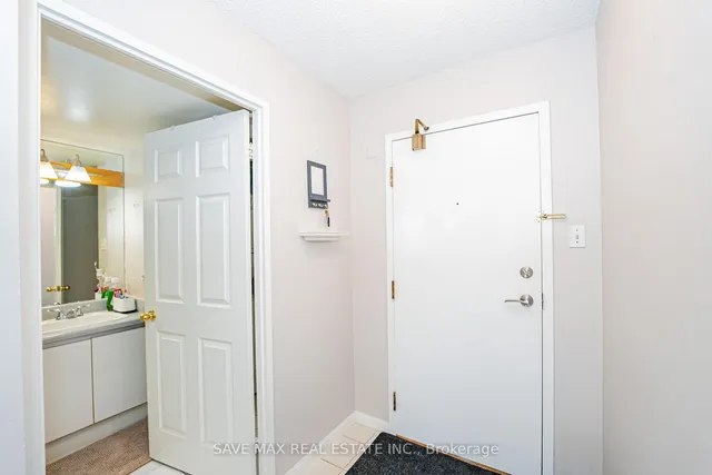 Additional property image - 10 Laurelcrest St Unit 707
