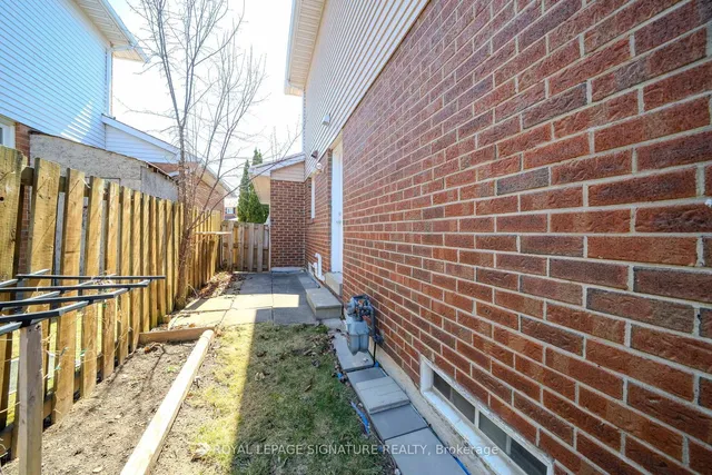 Additional property image - 2 Summertime Crt