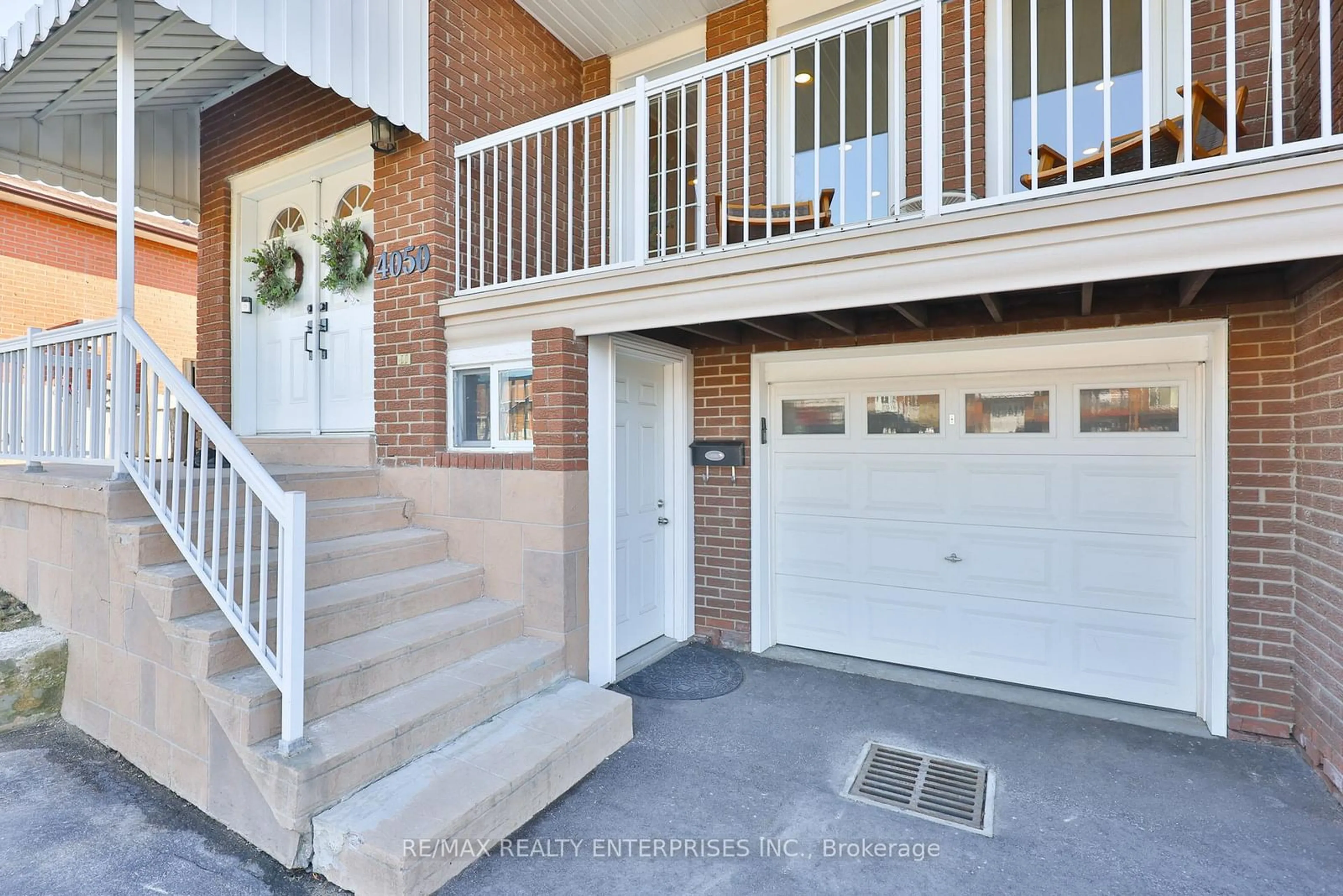 Unknown for 4050 Dunmow Cres, Mississauga Ontario L4Z 1C9