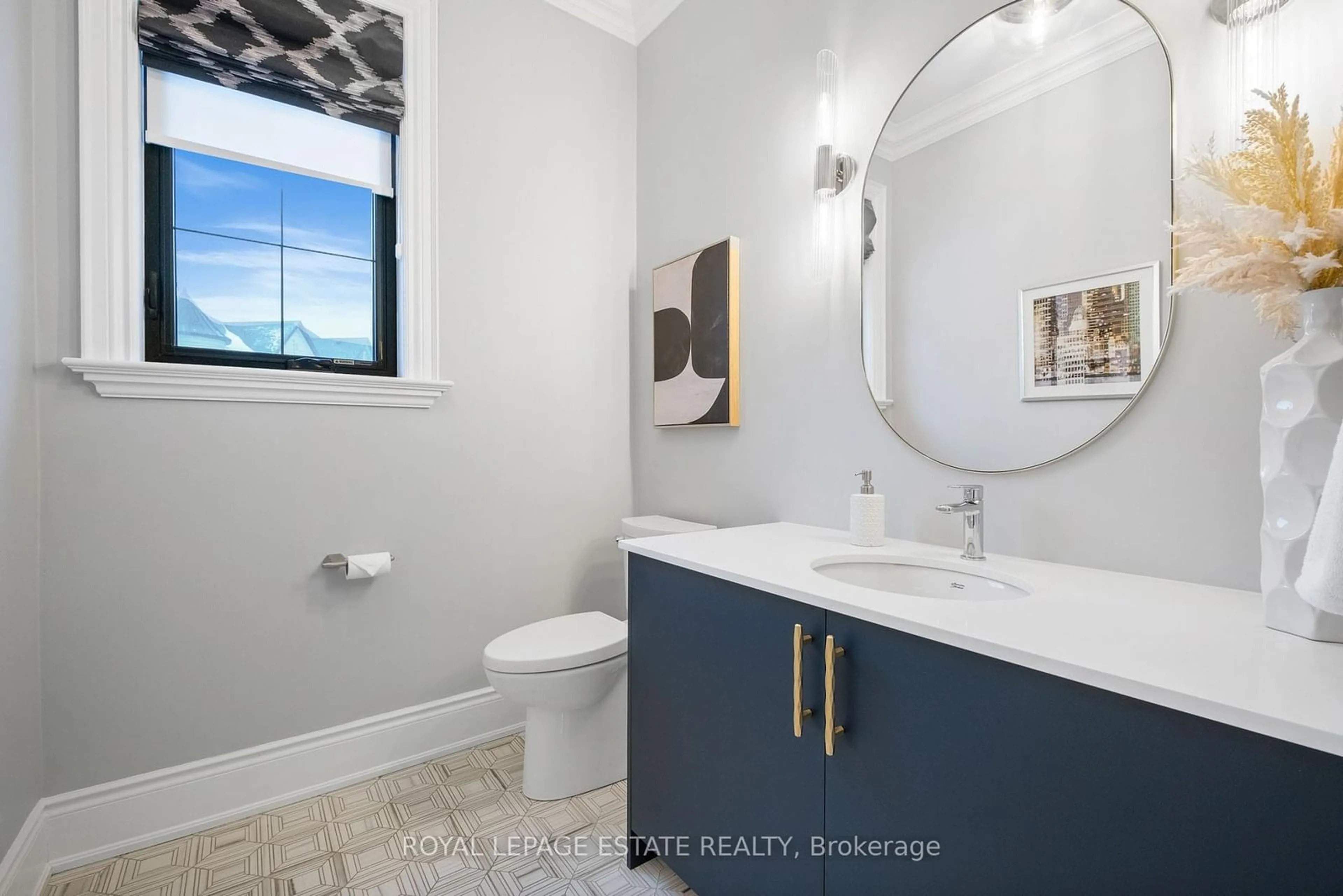 Contemporary bathroom, ceramic/tile floor for 2338 Hyacinth Cres, Oakville Ontario L6M 5M8