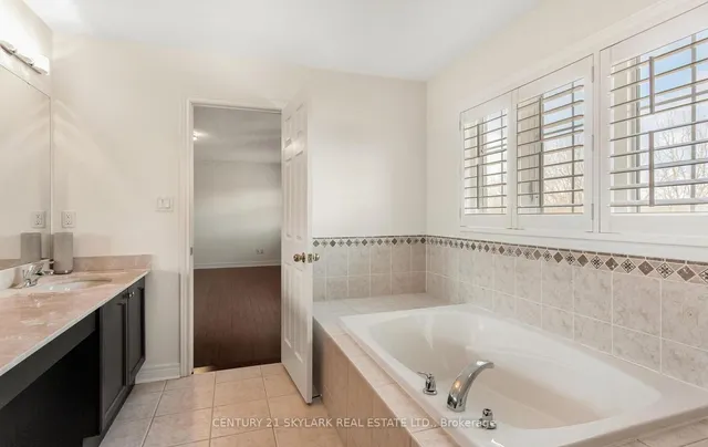 Additional property image - 94 Bayhampton Dr