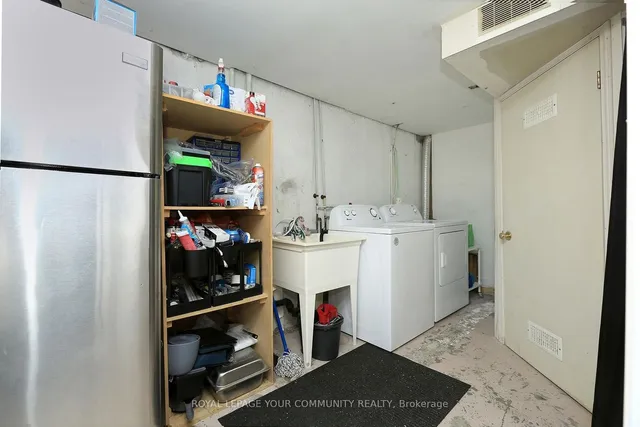 Additional image 4 of 23 Town House Cres