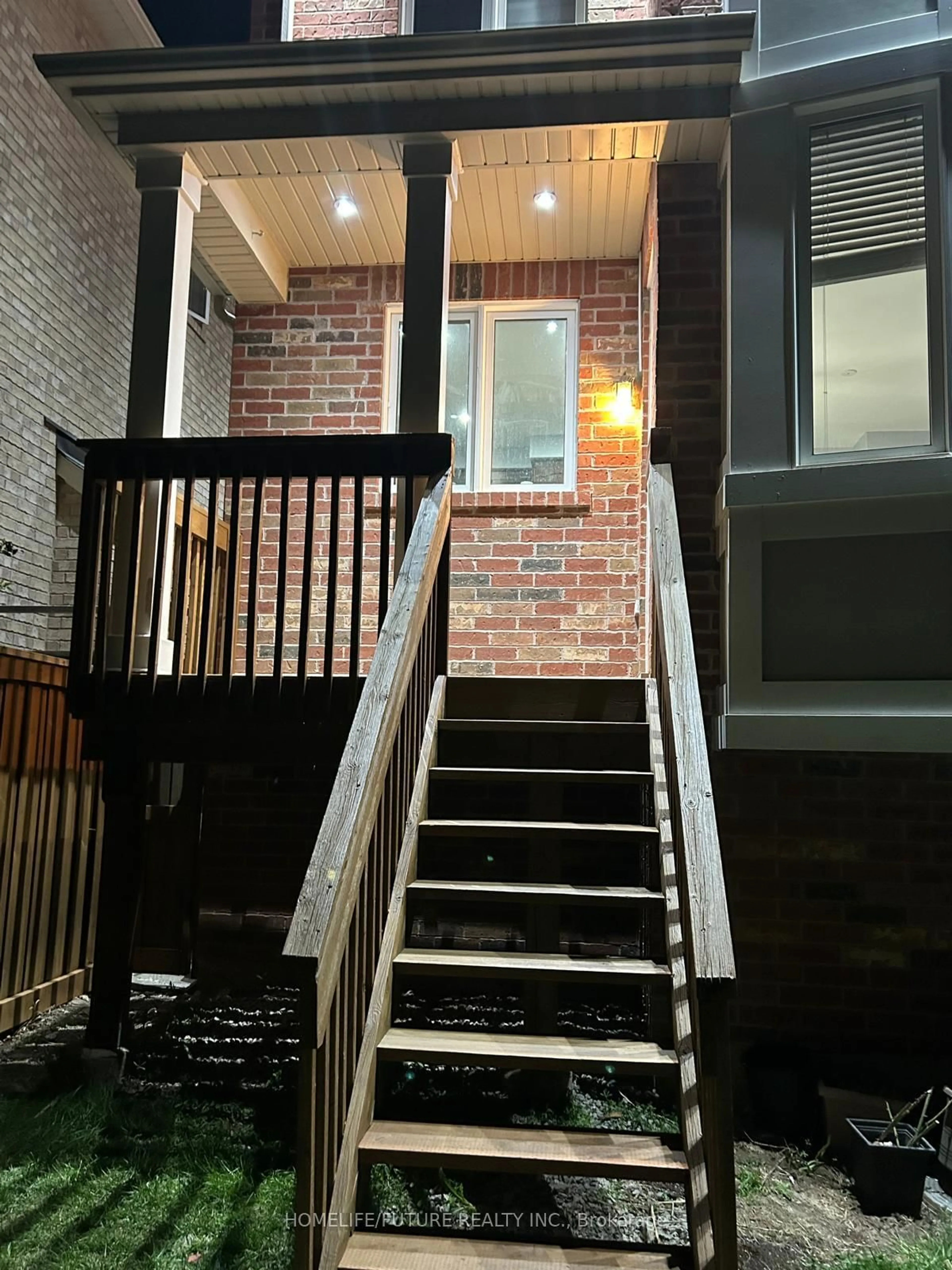 Stairs for 342 Laundon Terr, Milton Ontario L9T 7N9