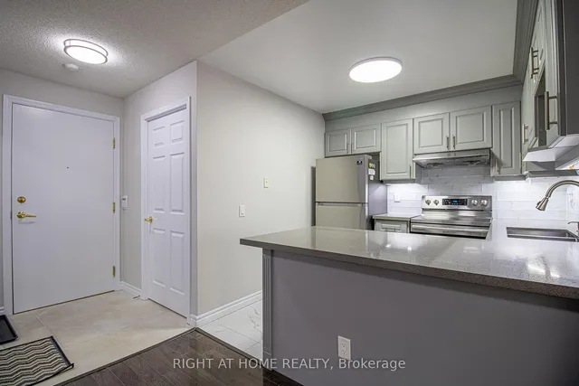 Additional property image - 25 Kingsbridge Garden Circ Unit 320