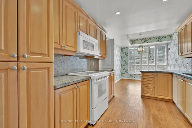 Additional property image - 2662 Bloor St Unit 312