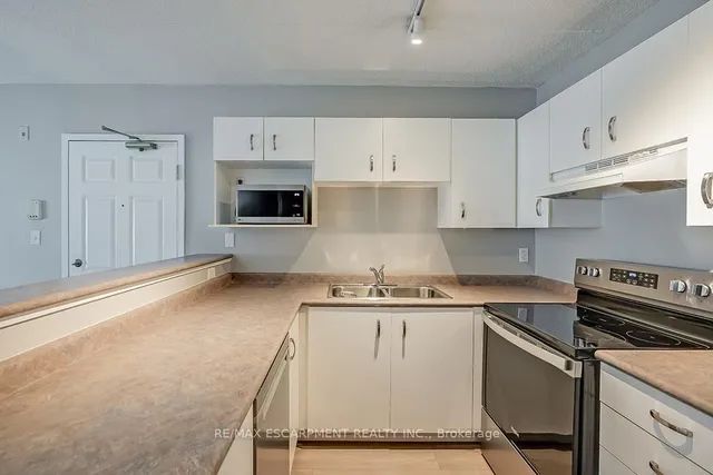 Additional property image - 1441 Walker's Line Unit 110