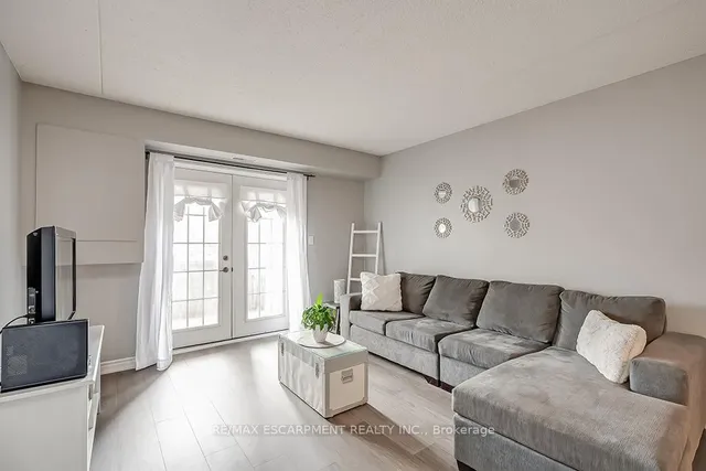 Additional property image - 1441 Walker's Line Unit 110
