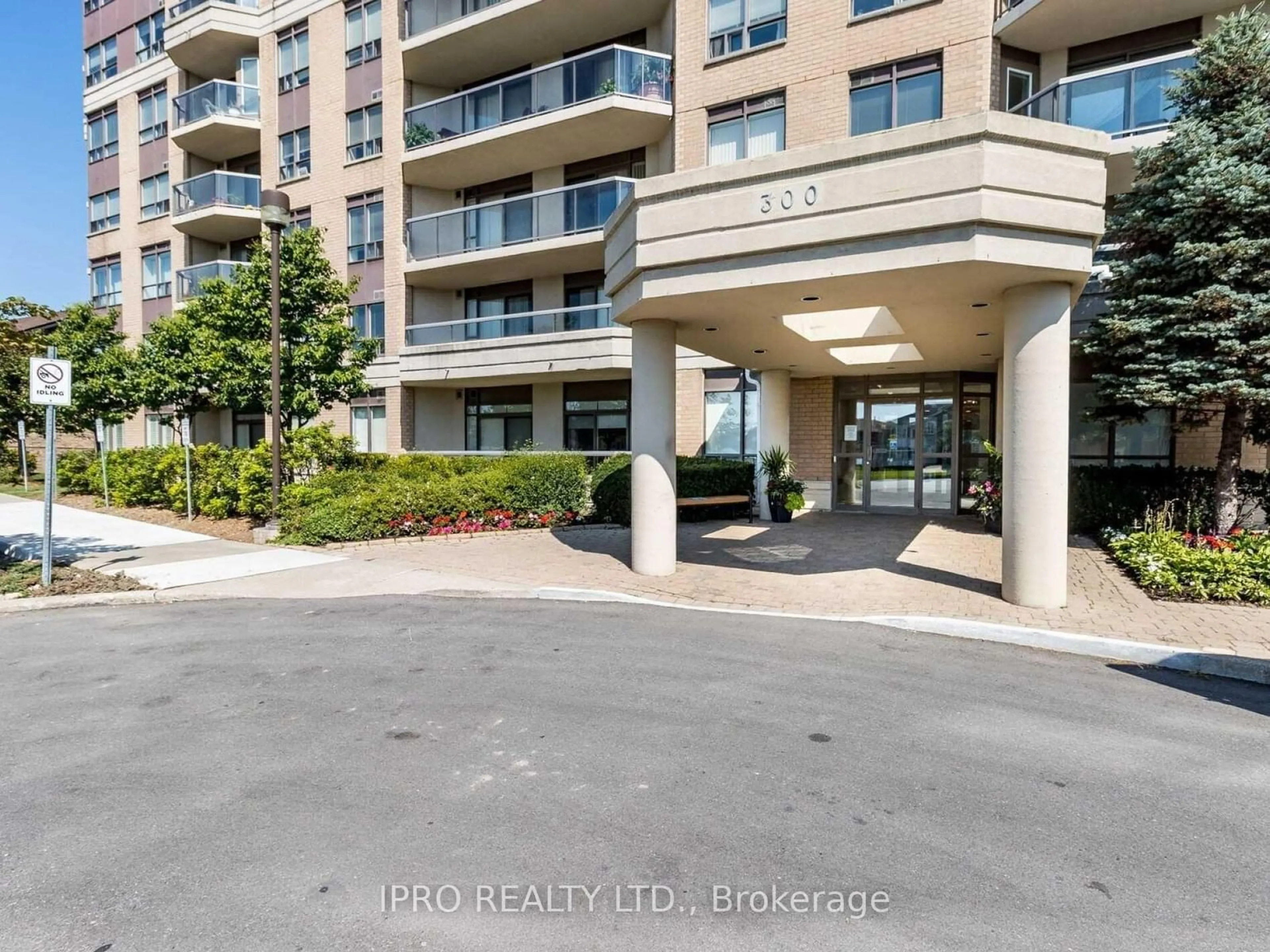 Indoor foyer for 300 Ray Lawson Blvd #207, Brampton Ontario L6Y 5H5