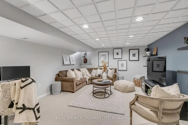 Additional image 8 of 2015 Cleaver Ave Unit 26