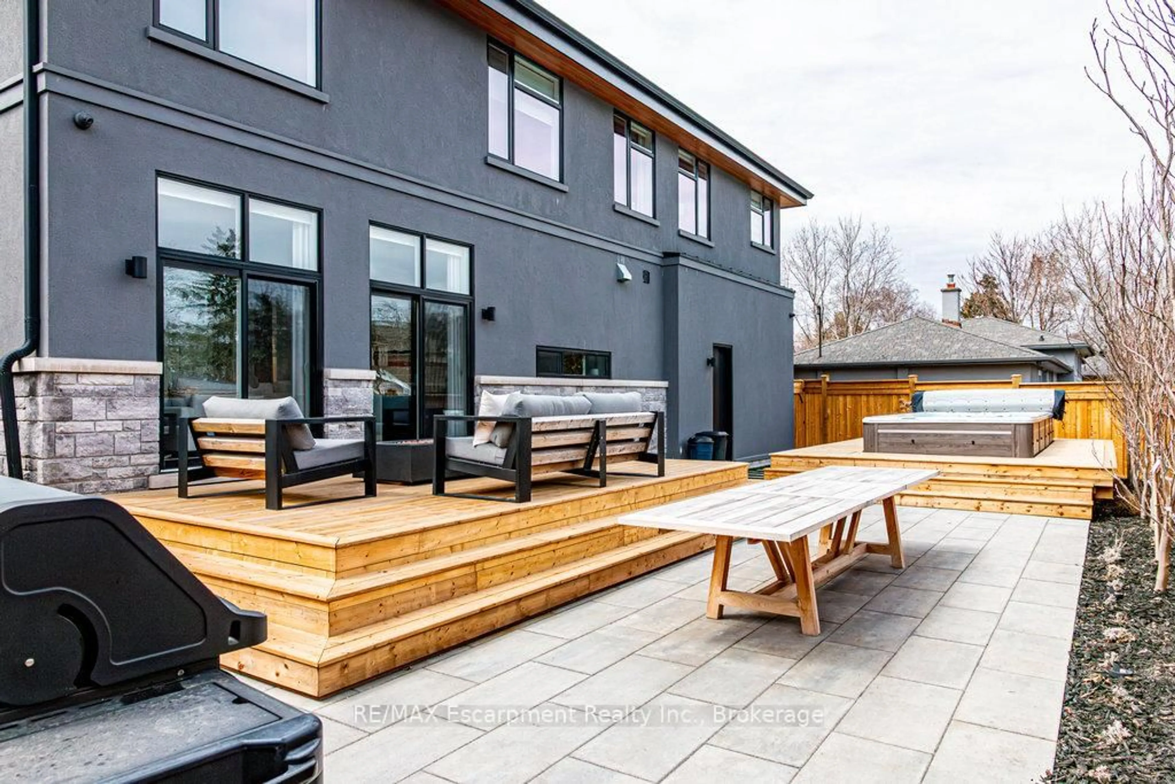 Patio, street for 459 Smith Lane, Oakville Ontario L6L 4X1