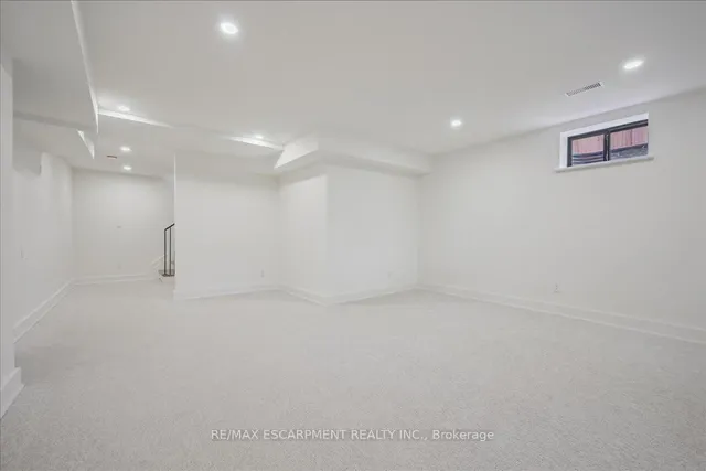 Additional property image - 2187 Lakeshore Rd
