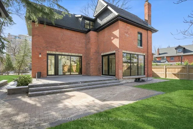 Additional property image - 2187 Lakeshore Rd