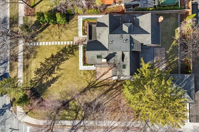 Additional property image - 2187 Lakeshore Rd