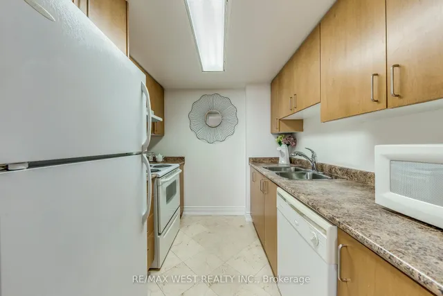 Additional property image - 2088 Lawrence Ave Unit 710