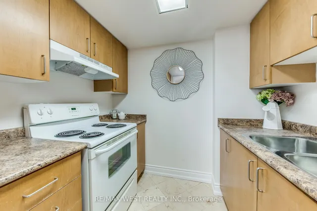Additional property image - 2088 Lawrence Ave Unit 710