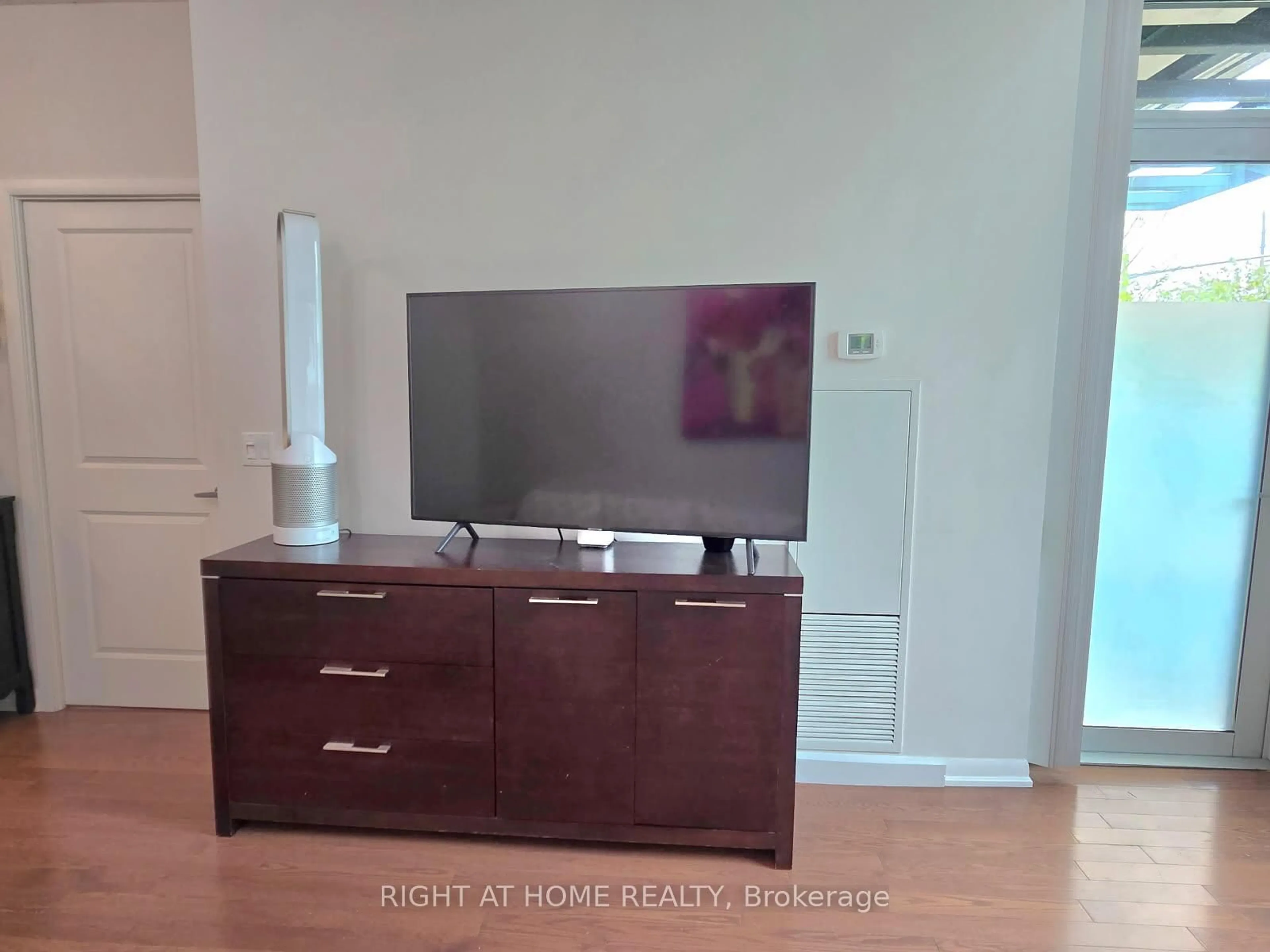 A pic of a room for 215 Sherway Gardens Rd #101, Toronto Ontario M9C 0A4