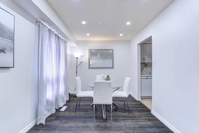 Additional image 23 of 10 Menoke Crt