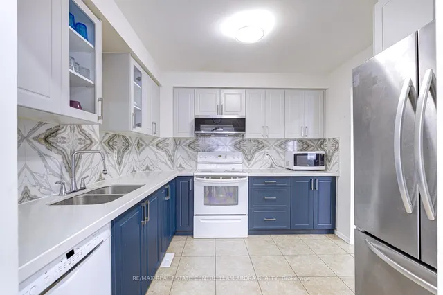 Additional image 19 of 10 Menoke Crt