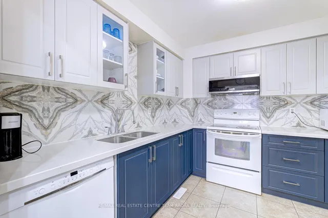 Additional image 18 of 10 Menoke Crt