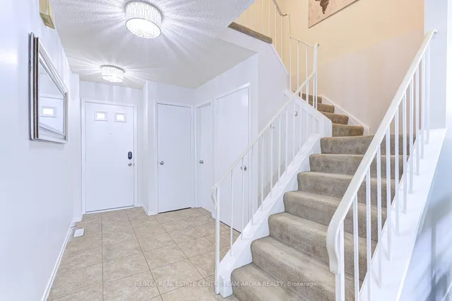Additional image 28 of 10 Menoke Crt