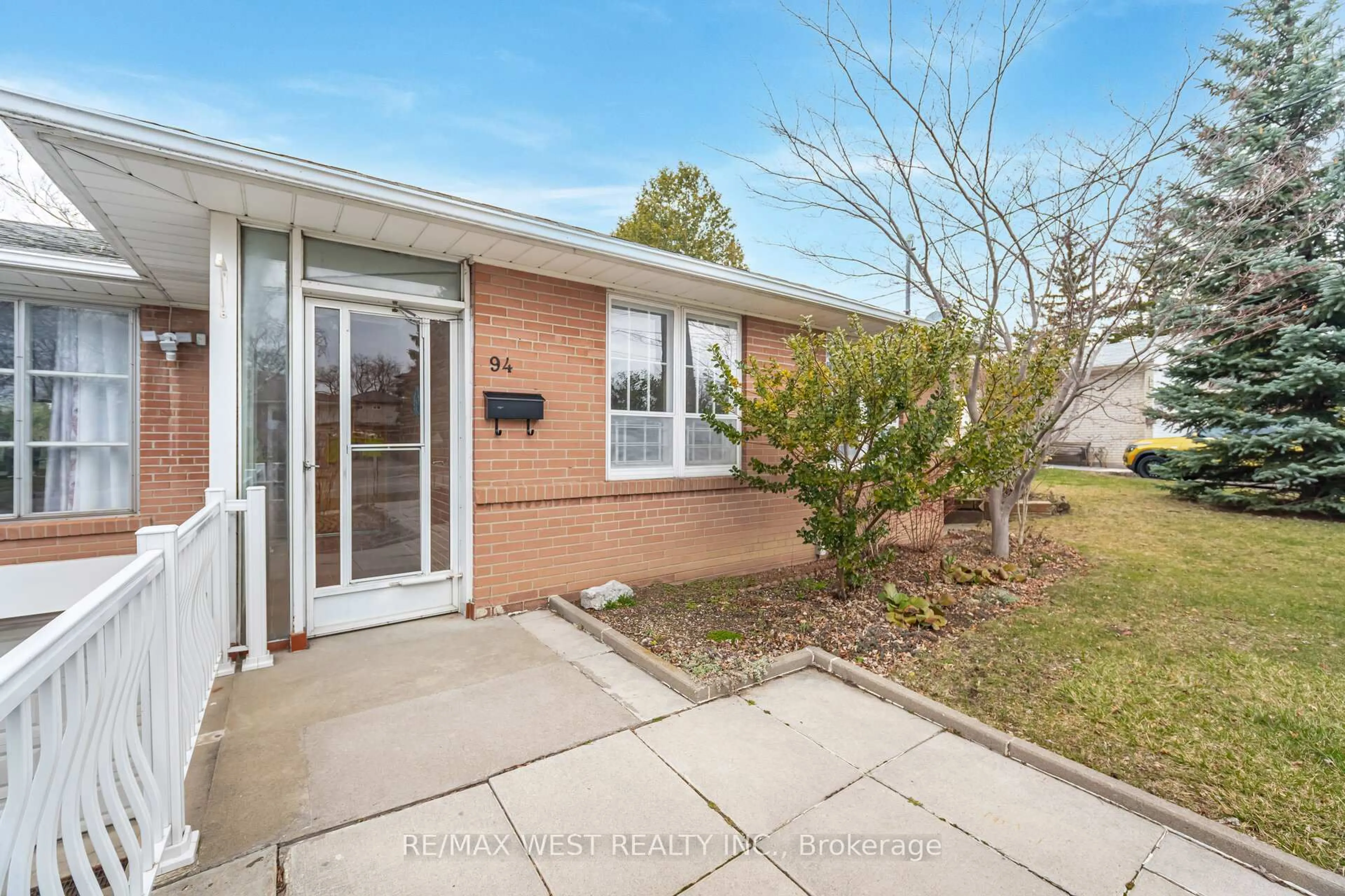 Unknown for 94 Windhill Cres, Toronto Ontario M9M 1Y4