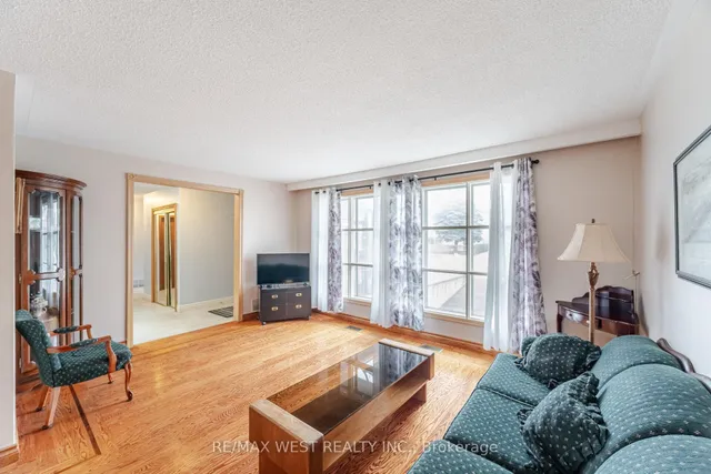 Additional property image - 94 Windhill Cres