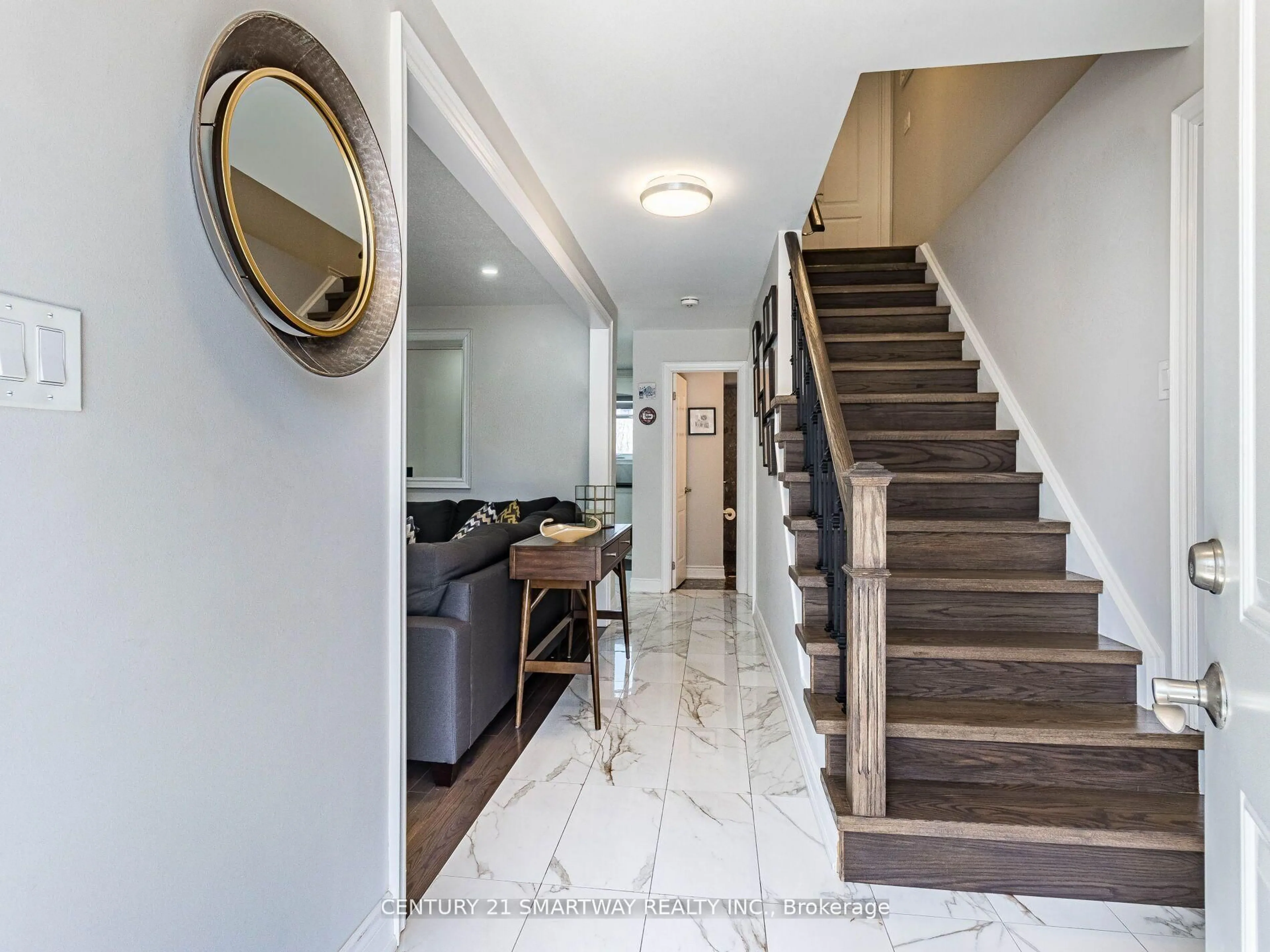 Unknown for 10 Governor Grove Cres, Brampton Ontario L6Y 1A6