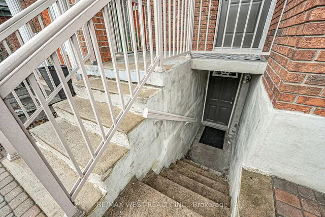 Additional property image - 712 Gladstone Ave