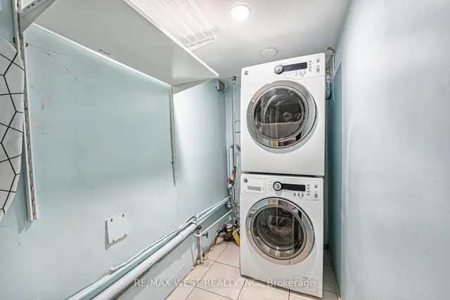 Additional property image - 712 Gladstone Ave