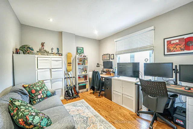 Additional property image - 712 Gladstone Ave