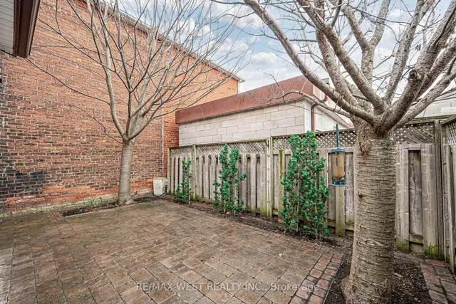 Additional property image - 712 Gladstone Ave