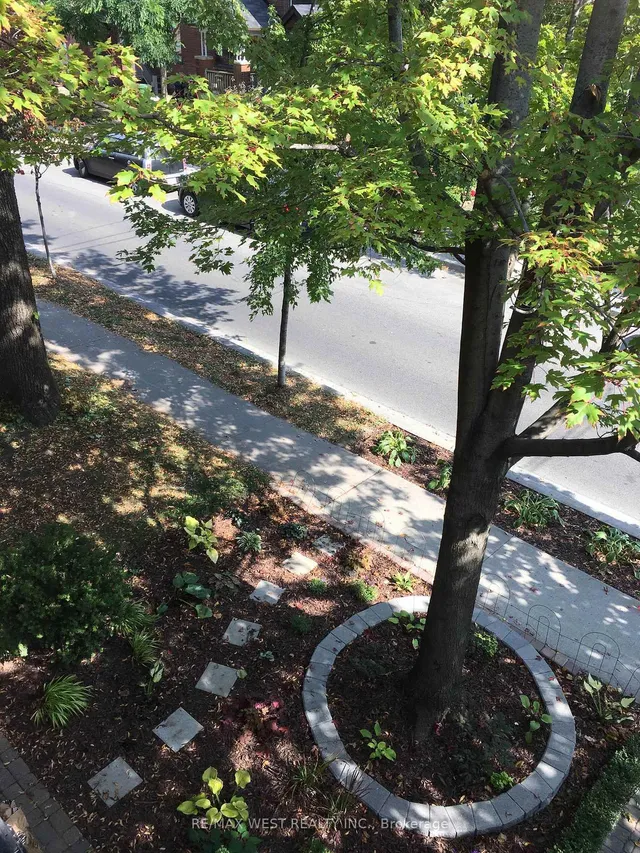 Additional property image - 712 Gladstone Ave