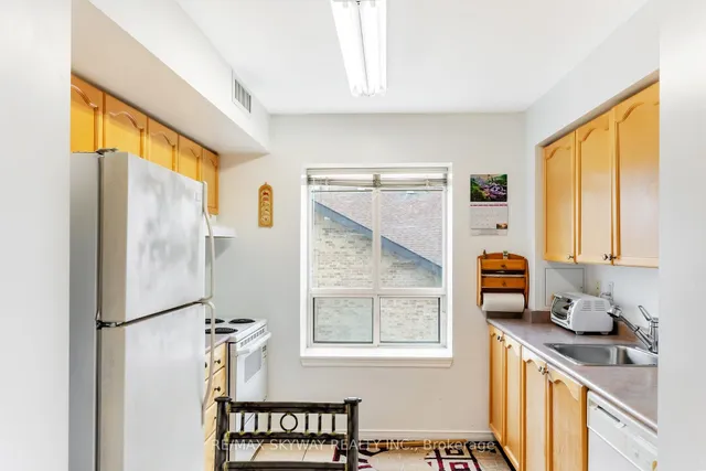 Additional property image - 300 Ray Lawson Blvd