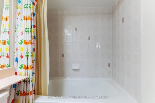 Additional property image - 300 Ray Lawson Blvd