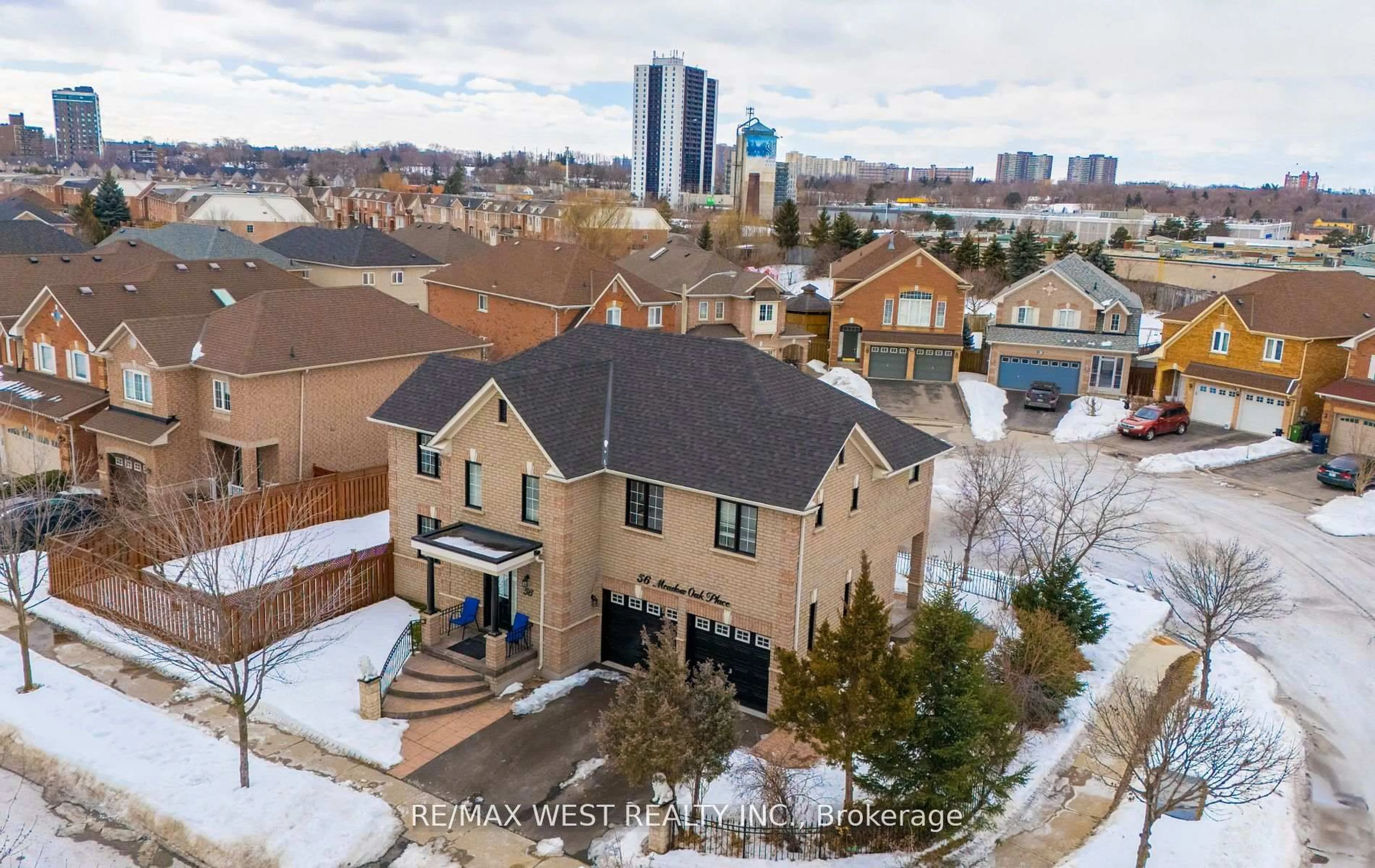 A pic from outside/outdoor area/front of a property/back of a property/a pic from drone, city buildings view from balcony for 56 Meadow Oak Pl, Toronto Ontario M9N 3Z6